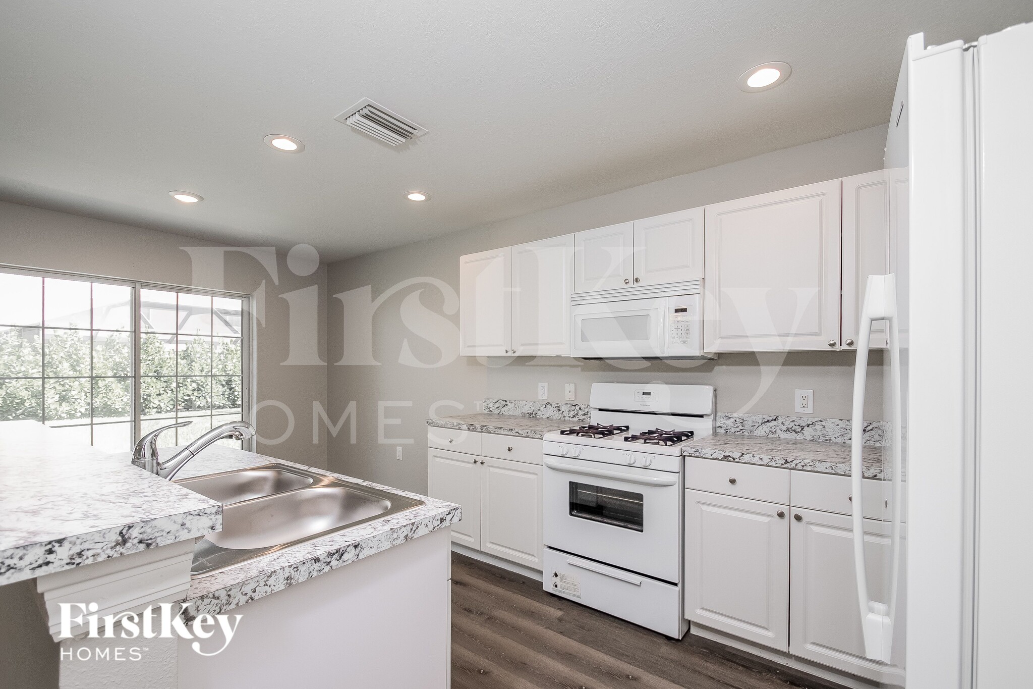 Building Photo - 6623 Waterton Dr