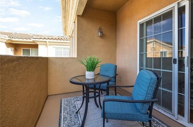 Building Photo - 21345 Hawthorne Blvd