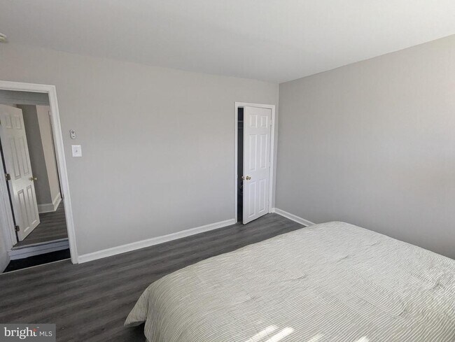 Building Photo - 657 N 37th St