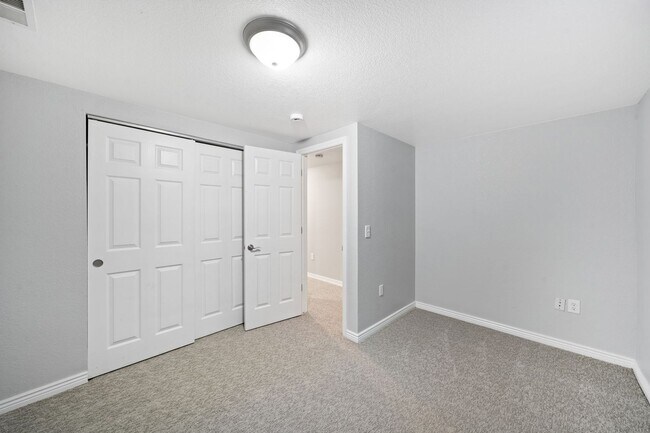 Building Photo - 3021 Olive St