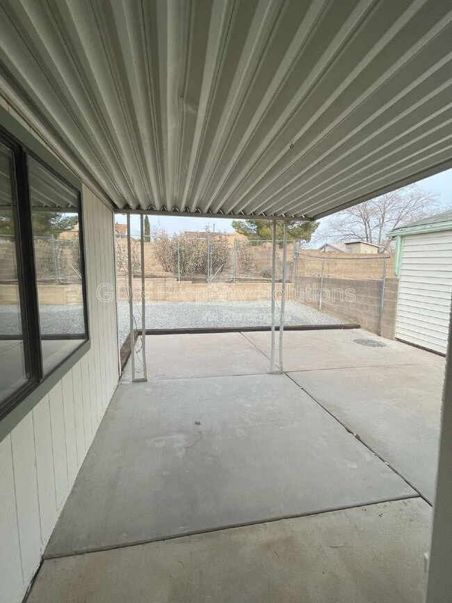Building Photo - 4733 Platinum Dr NE