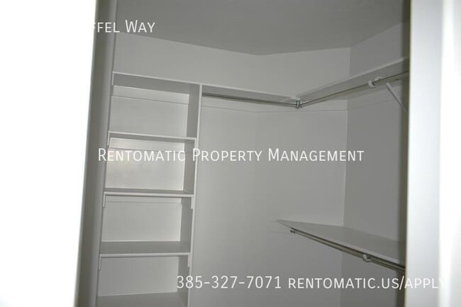 Building Photo - 4908 Eiffel Wy