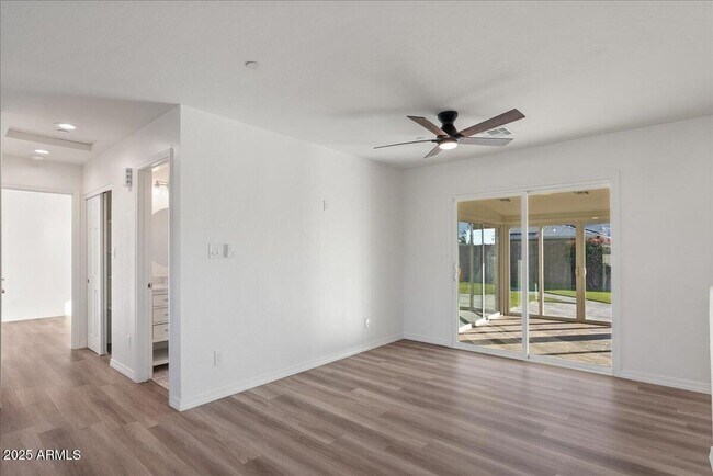 Building Photo - 2623 N 74th Pl