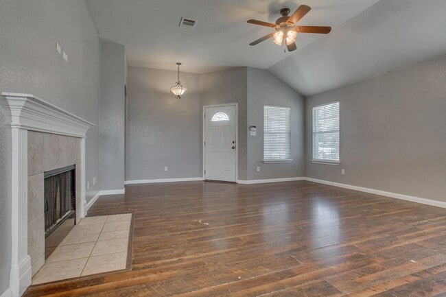Building Photo - 311 Gainer Dr