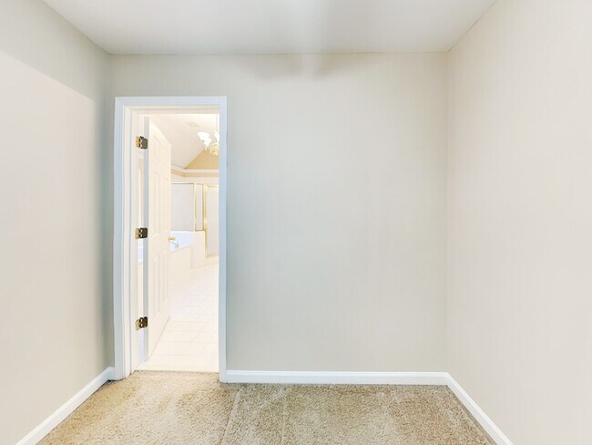 Building Photo - 10602 Glenleigh Dr