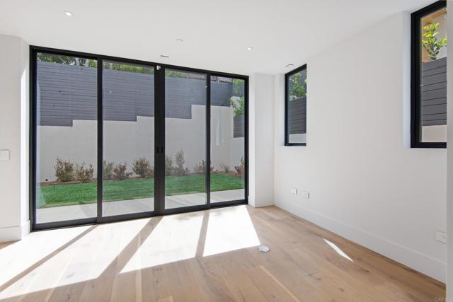 Building Photo - 1030 Centinela Ave