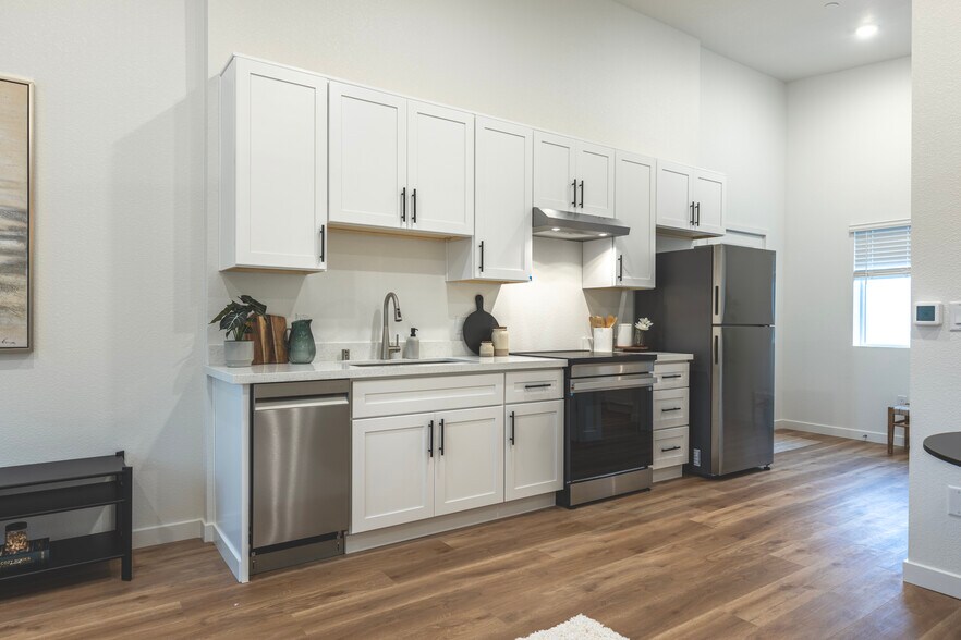 Building Photo - 3131 W St