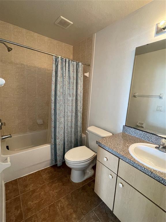 Building Photo - 1156 S Beach Cir