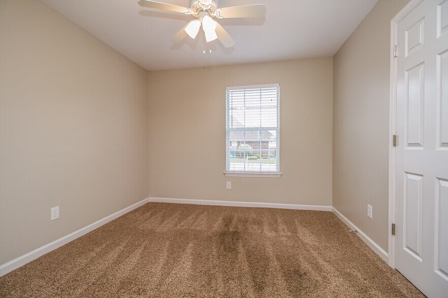 Building Photo - 5356 Sunnyvale Dr