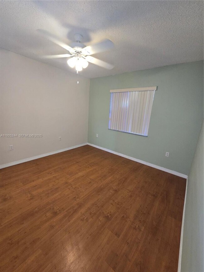 Building Photo - 894 NW 134th Pl