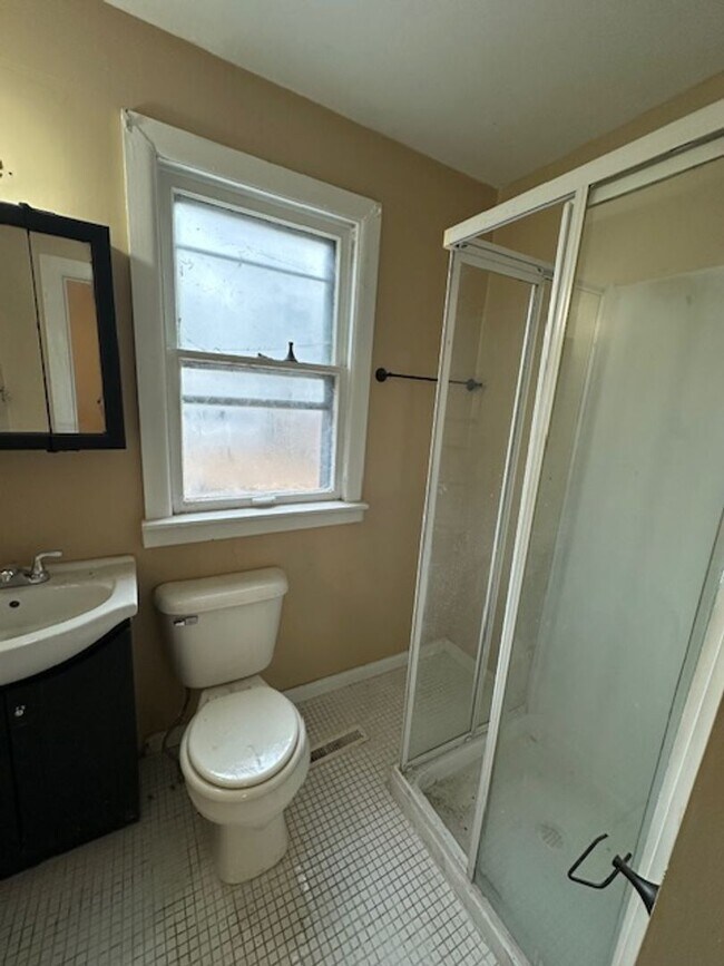 Building Photo - House for Rent in West Peoria 3 BR/ 2 BA 61604