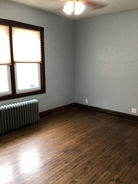 Building Photo - 4118 N Western Ave