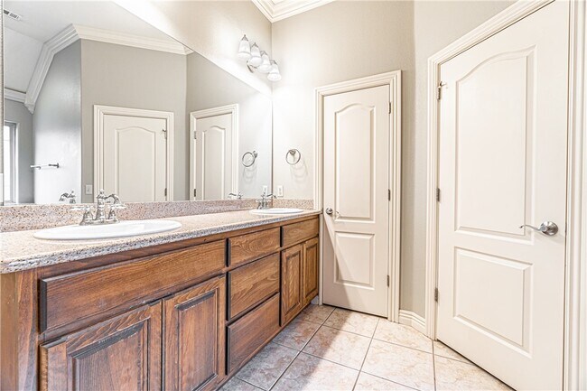 Building Photo - 1141 Torbay Trce