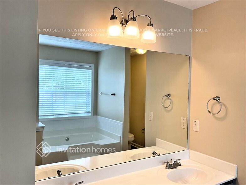 Building Photo - 4279 Duncan Ives Dr