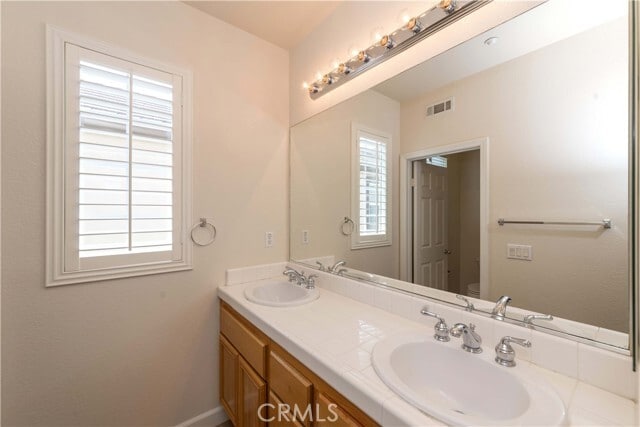 Building Photo - 1347 McFadden Dr