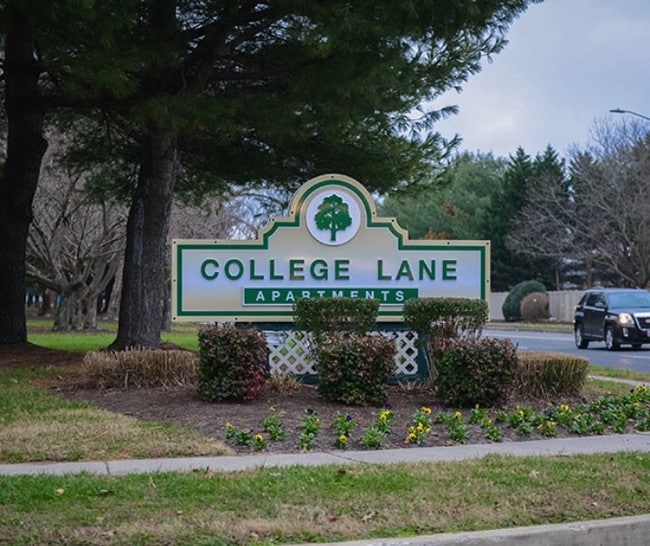 Primary Photo - College Lane Apartments