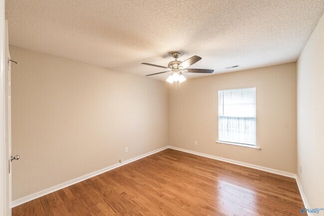 Building Photo - 135 Bremerton Dr SW