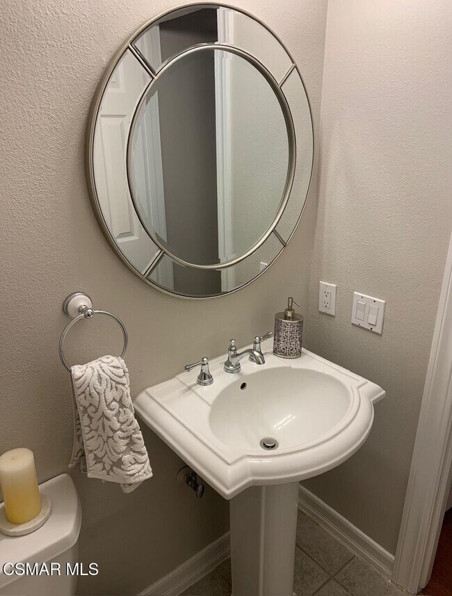 Building Photo - 1345 Alessandro Dr