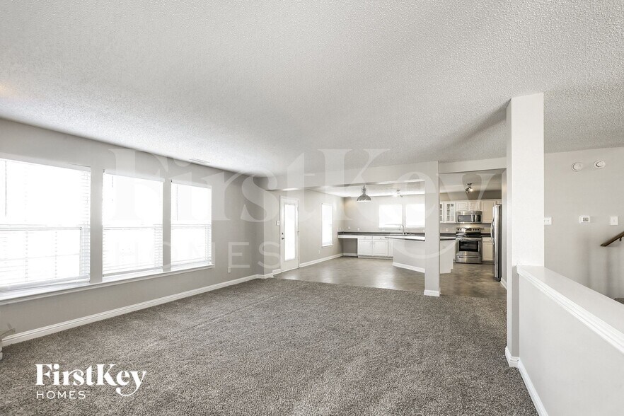 Building Photo - 8744 Orchard Grove Ln
