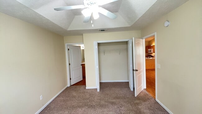 Building Photo - 3611 Eagle Ln
