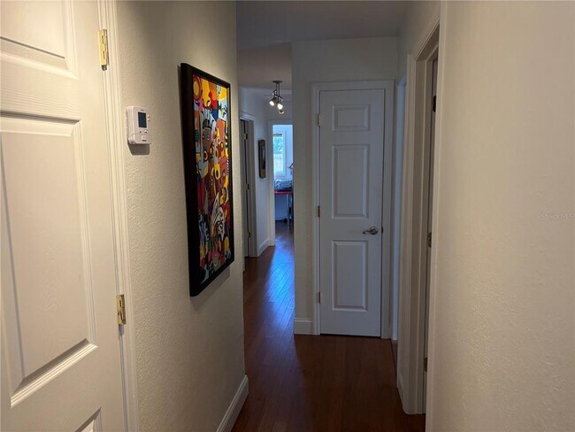 Building Photo - 4716 W Wyoming Ave