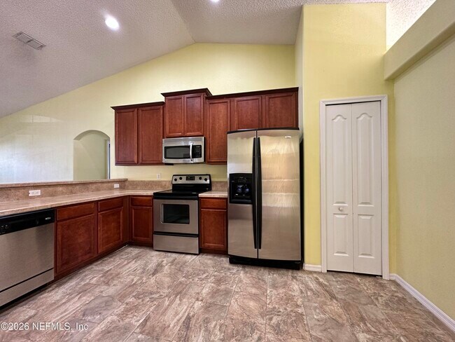 Building Photo - 7209 Rose Creek Ln