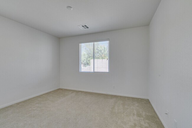 Building Photo - 12056 La Palmera Ave