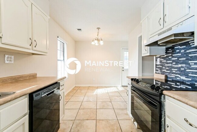 Building Photo - 3 Bedroom Pet-Friendly Home in OLIVE BRANCH, MS with Main Street Renewal