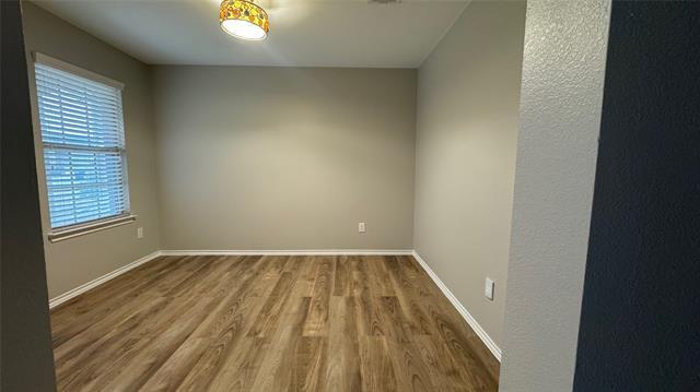 Building Photo - 1404 Chrome St