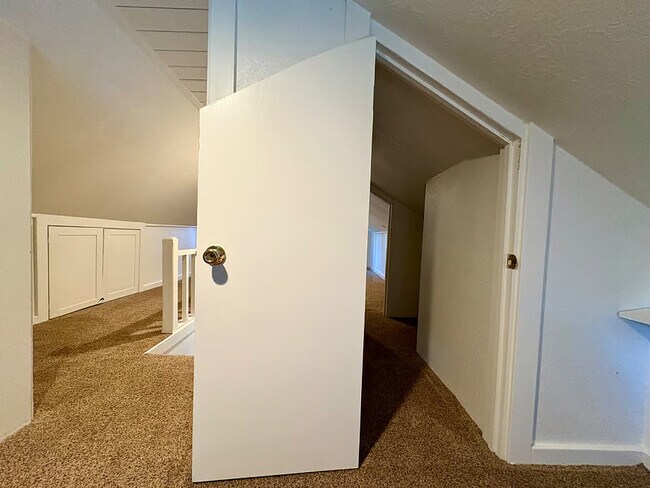 Building Photo - 4755 N Pearl St