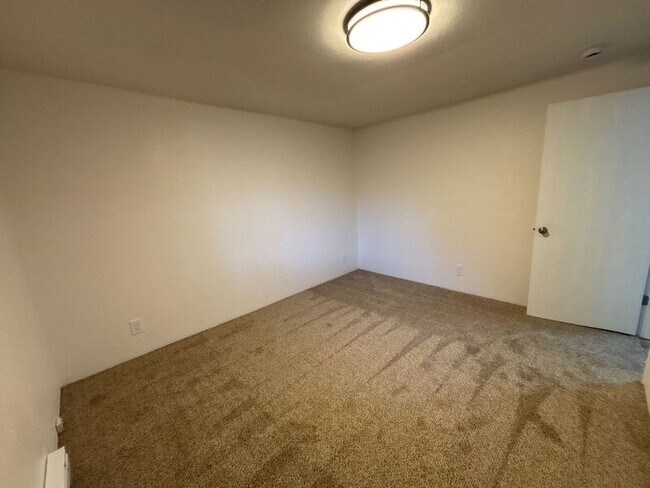 Building Photo - 4433 Campbell Dr SE