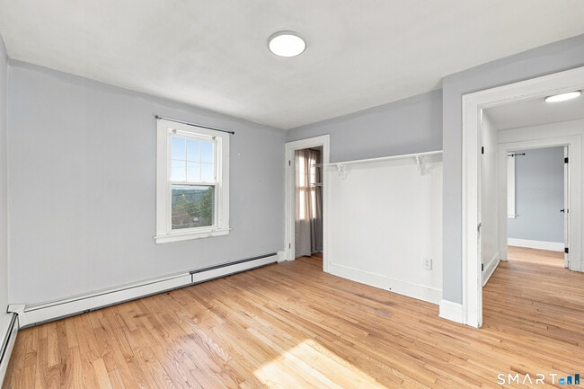 Building Photo - 109 Johnson St