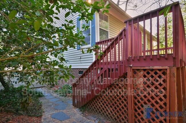 Building Photo - 801 Laurel Hill Ln