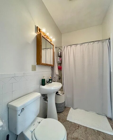 Building Photo - 37 Egremont Rd