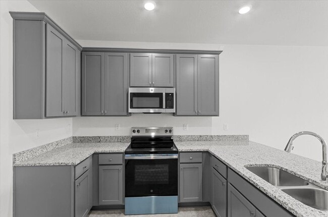 Building Photo - 911 Sevenleaf Ln