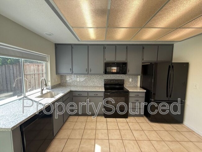 Building Photo - 1520 Andrew St