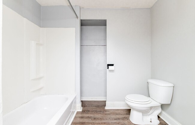 Building Photo - 917 Watt St