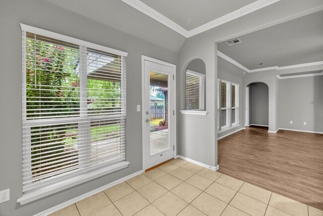 Building Photo - Welcome to this gorgeous home in the highly desirable Eddington Place neighborhood!