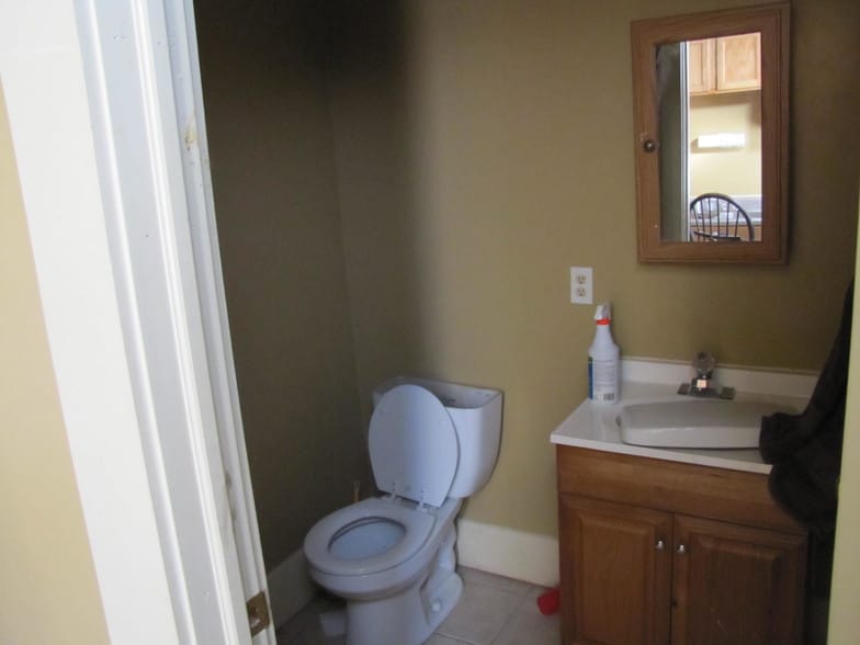 Half bath (1st floor) - 49 N 20th St