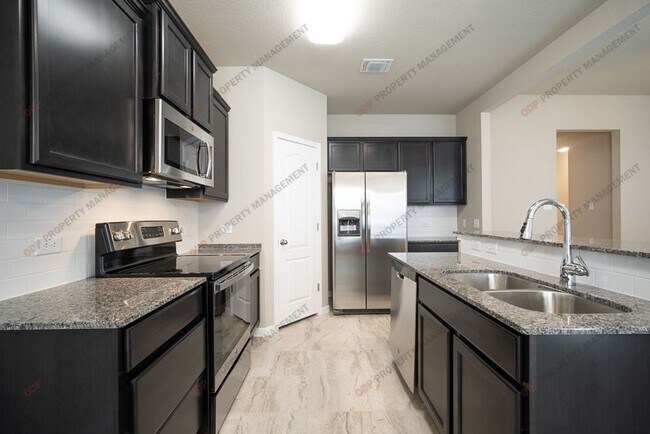 Building Photo - 7717 Hickman St