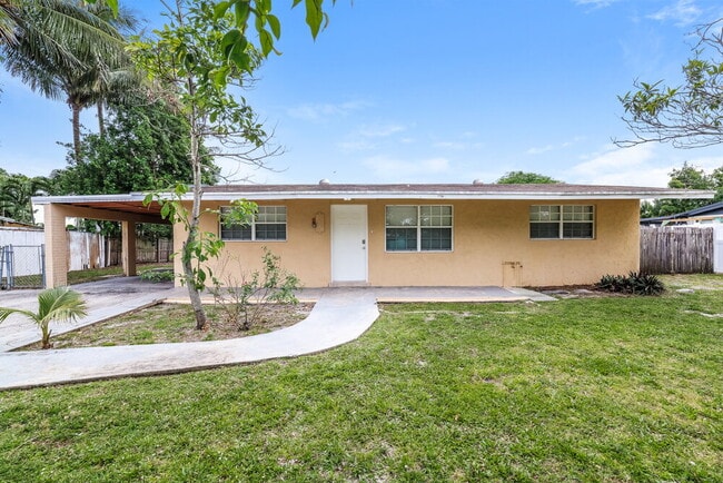 Building Photo - 2120 W Carol Cir