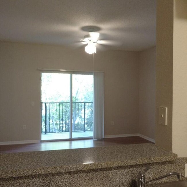 Building Photo - 360 Crestwood Cir
