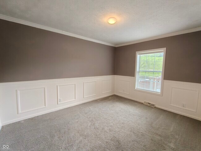 Building Photo - 802 Fern Dr