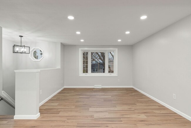 Building Photo - 7789 New Hope E