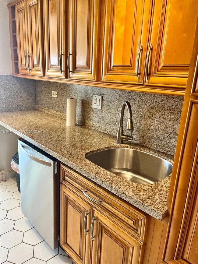 Building Photo - 251 174th St