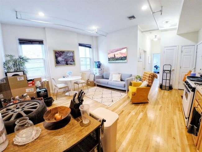 Building Photo - 62 4th St