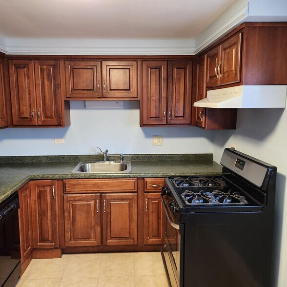 Kitchen - 1537 Homestead Rd