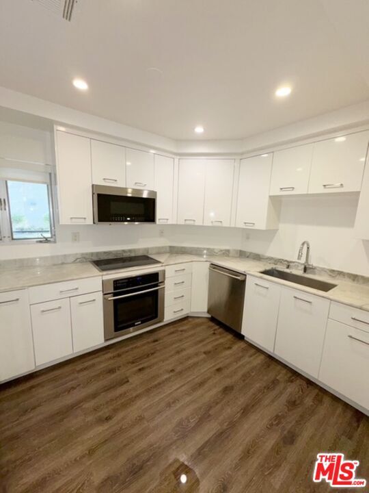 Building Photo - 9152 Alden Dr