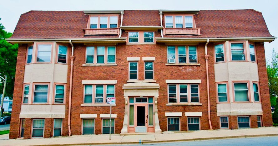 Building Photo - 1704 E Locust St