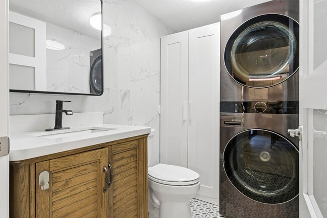 Building Photo - 8135 Severn Dr